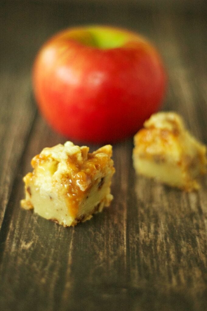 Slow Cooker Caramel Apple Cheesecake Bites with apple