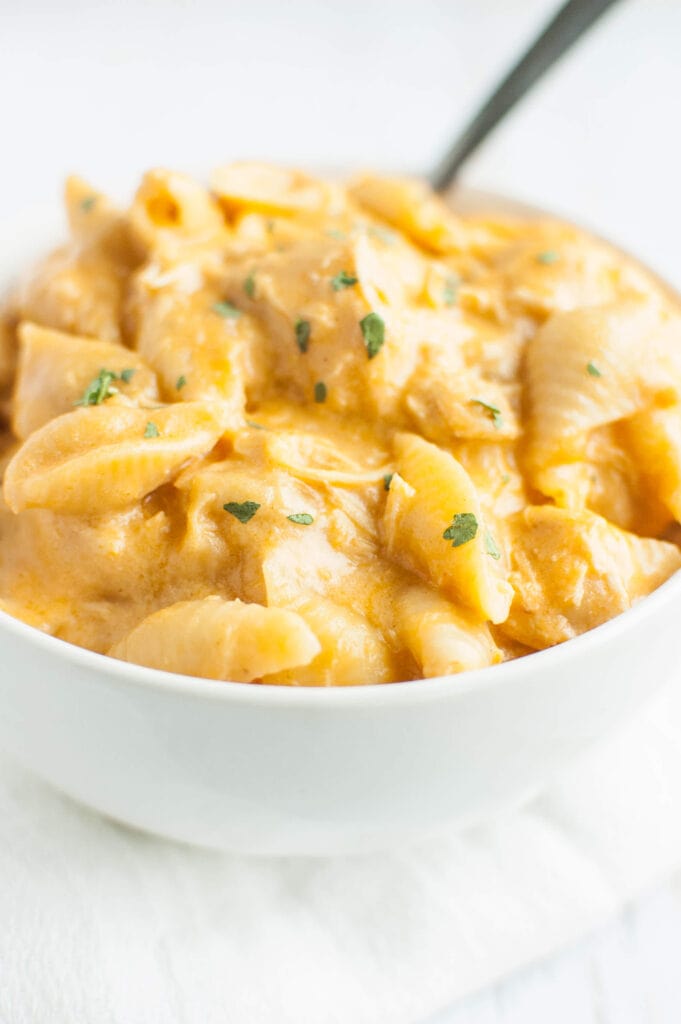 Slow Cooker Buffalo Chicken Mac and Cheese