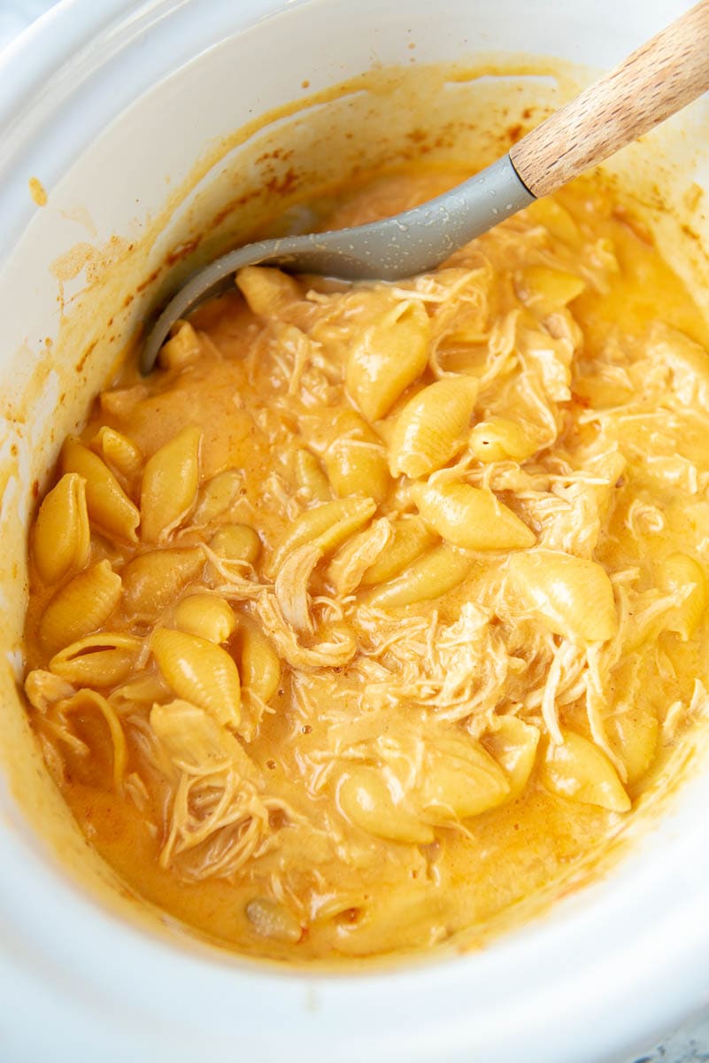 slow cooker full of buffalo chicken Mac and cheese