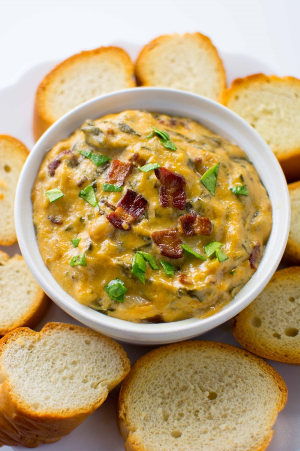 Slow Cooker Spinach Bacon Dip