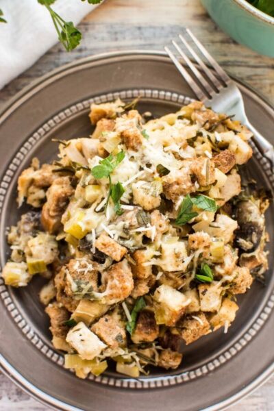 Slow Cooker Fresh Herb Chicken Mushroom Leek Casserole - Slow Cooker ...