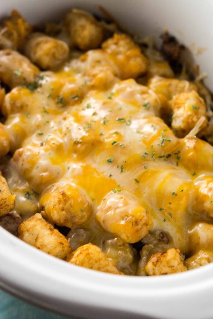 Slow Cooker Breakfast Tater Tot Casserole