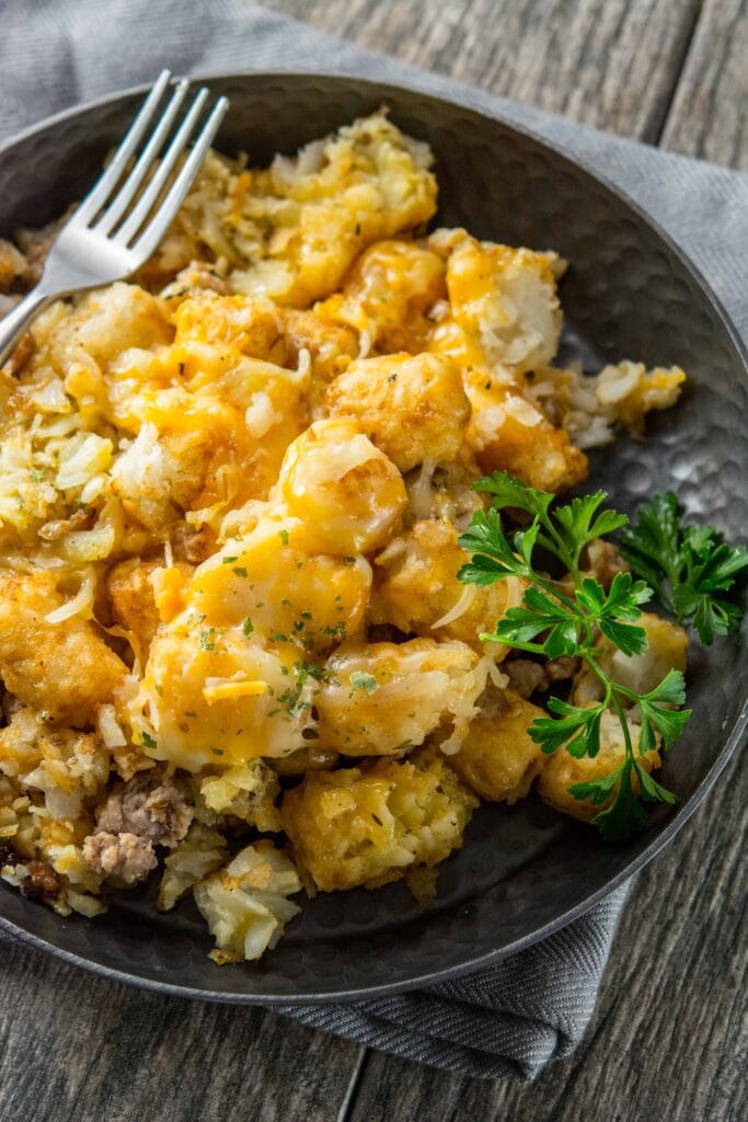 Slow Cooker Breakfast Tater Tot Casserole