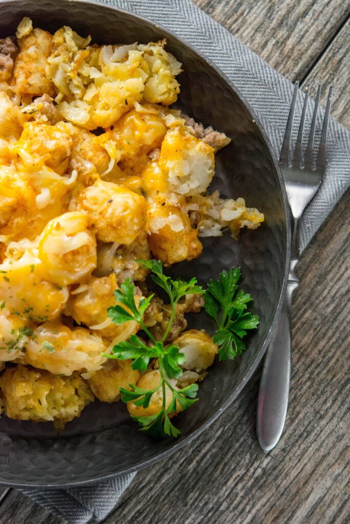 Slow Cooker Breakfast Tater Tot Casserole