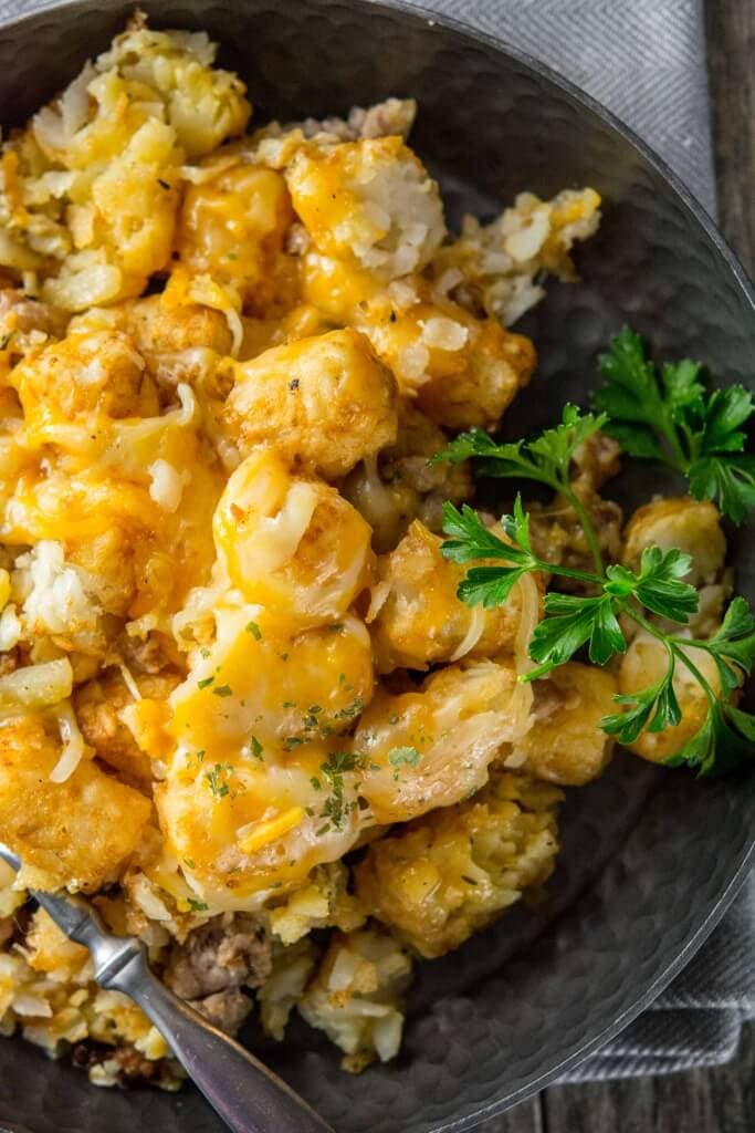 Slow Cooker Breakfast Tater Tot Casserole