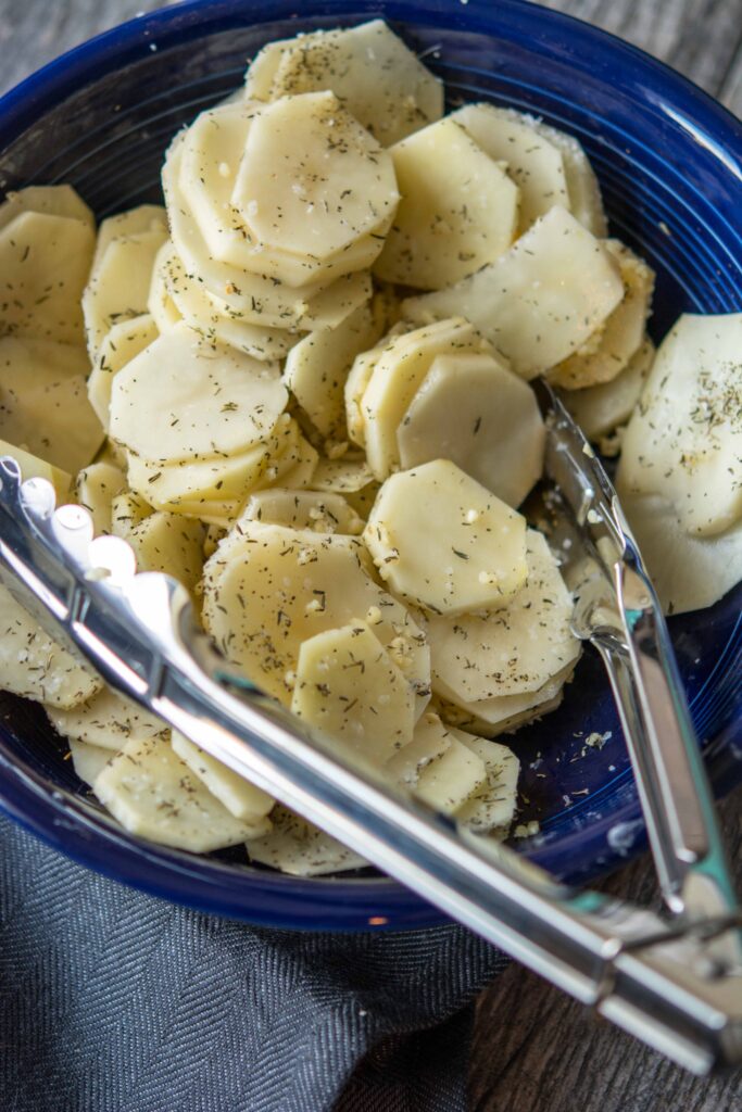 Slow Cooker Au Gratin Potatoes