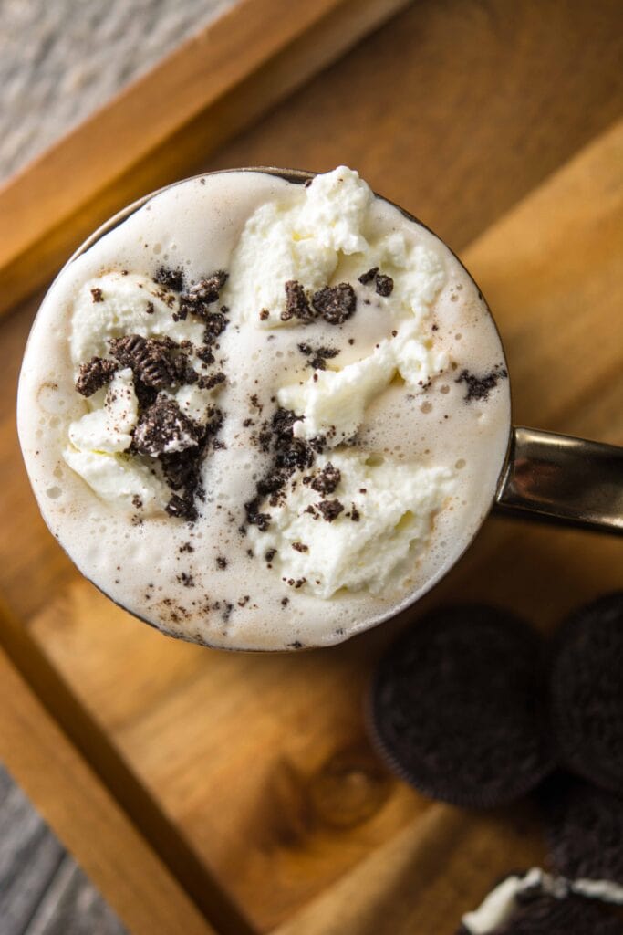 Slow Cooker Cookies and Cream Hot Chocolate