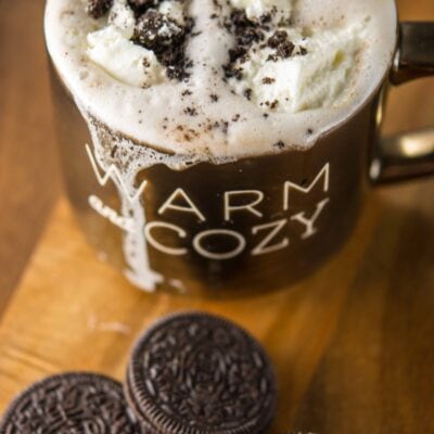 Slow Cooker Cookies and Cream Hot Chocolate