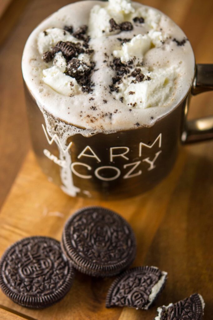 Slow Cooker Cookies and Cream Hot Chocolate