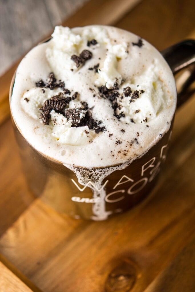 Slow Cooker Cookies and Cream Hot Chocolate