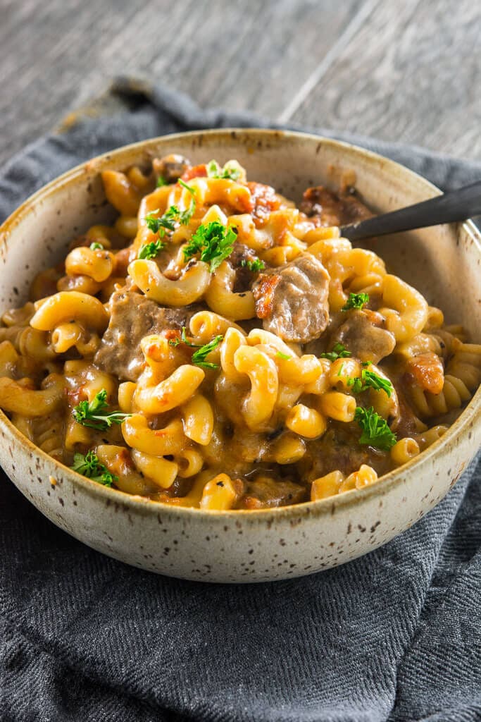 Slow Cooker Beer Mac and Cheese