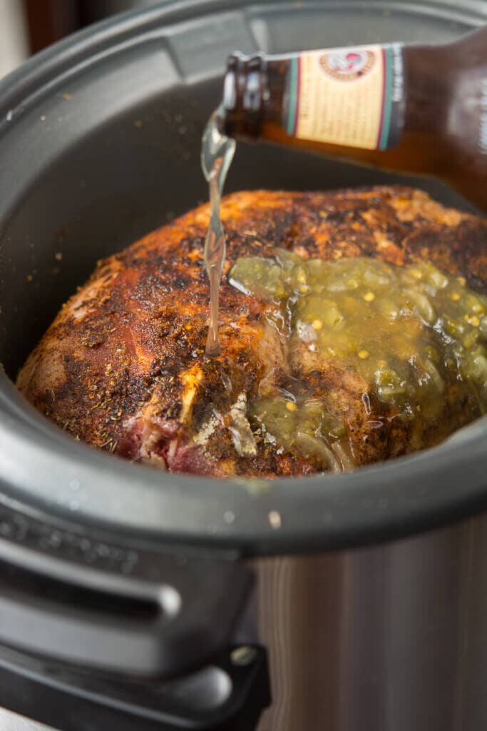 Slow Cooker Pulled Pork Nachos