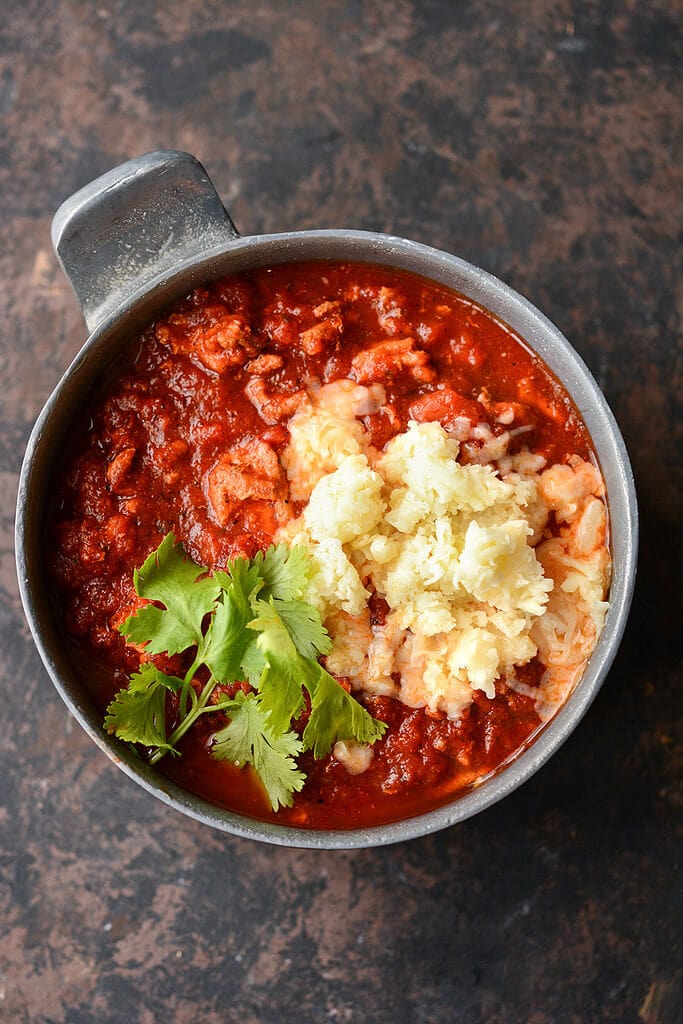 Slow Cooker Spicy Chicken Chili with Beer Biscuits