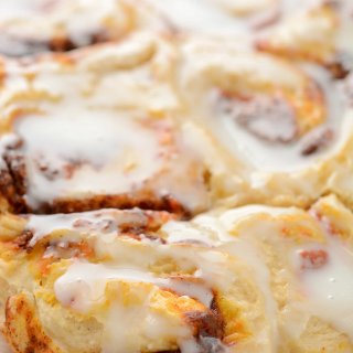 Slow Cooker Pumpkin Cinnamon Rolls