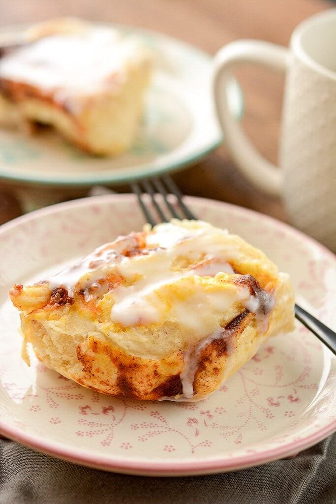 Slow Cooker Pumpkin Cinnamon Rolls