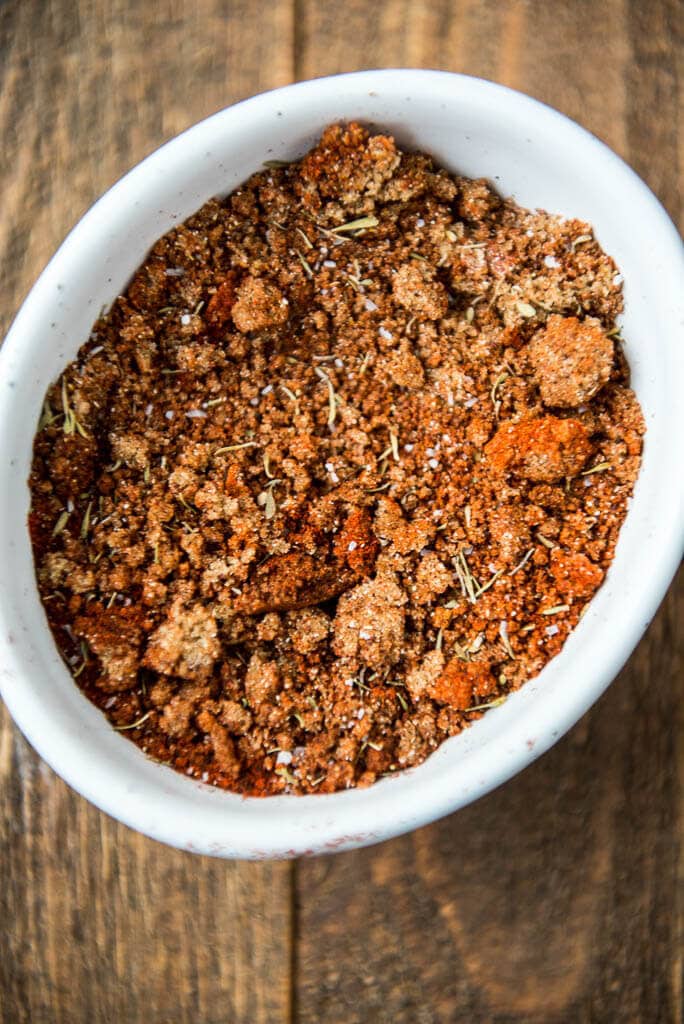 With an amazing homemade seasoning blend, this Slow Cooker Memphis Rub BBQ Brisket is simple to make in the slow cooker and perfect for entertaining!