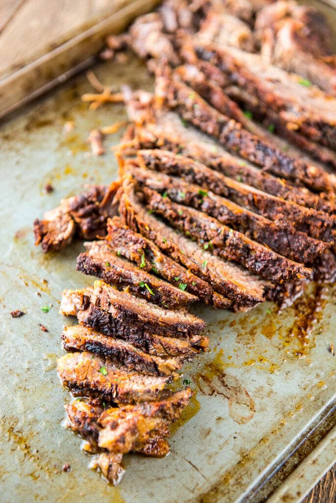 With an amazing homemade seasoning blend, this Slow Cooker Memphis Rub BBQ Brisket is simple to make in the slow cooker and perfect for entertaining!