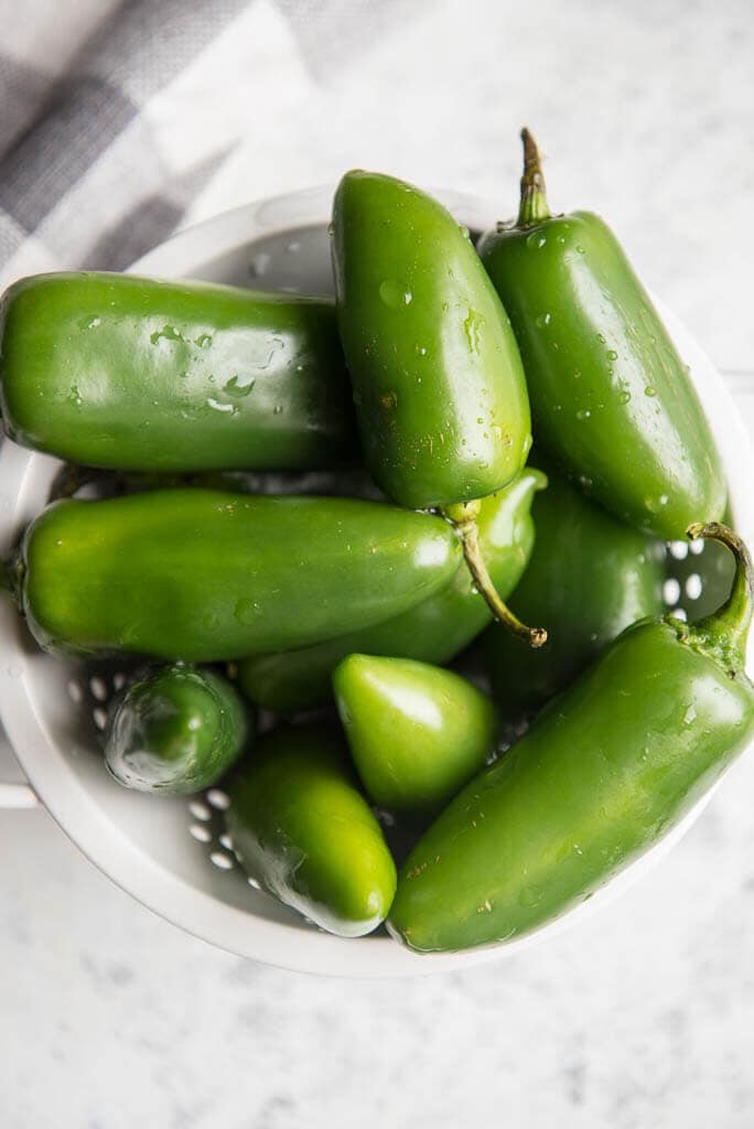 Slow Cooker Jalapeño Dip is a simple way to make your favorite appetizer without all the fuss. Delicious peppers, sweet jam and cream cheese perfect for dipping your favorite chip.