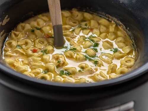 Slow Cooker Creamy Tortellini, Spinach and Chicken Soup - 365 Days of Slow  Cooking and Pressure Cooking : r/MealPrepSunday