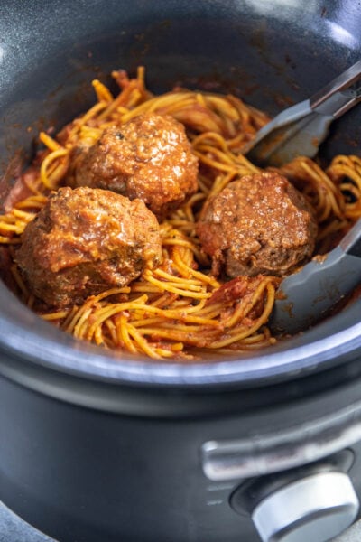 spaghetti and meatballs in slow cooker