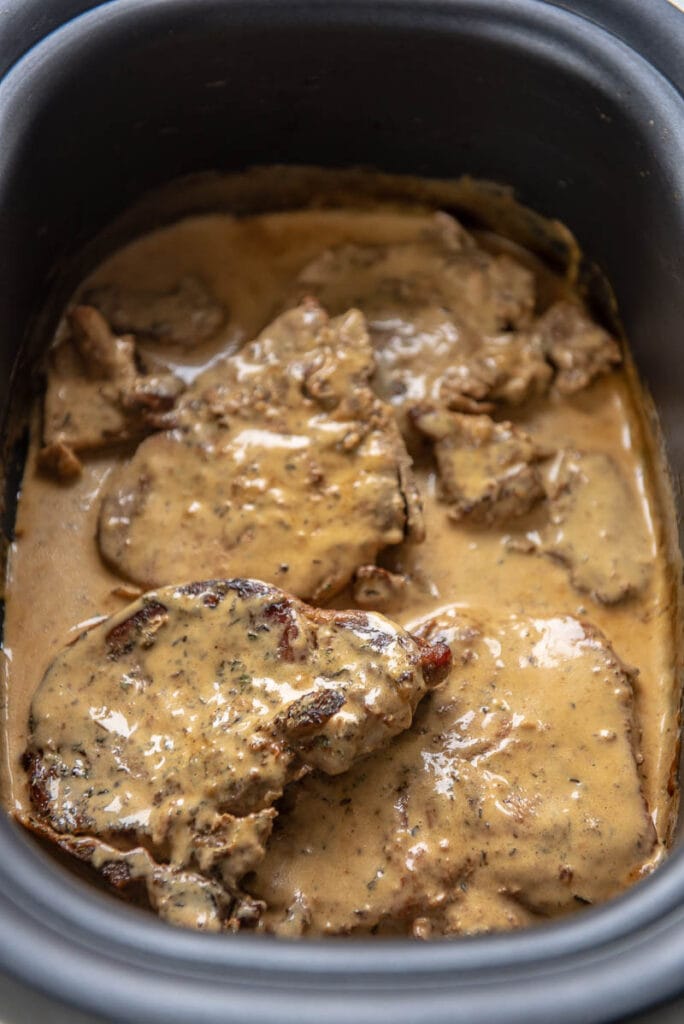 pork chops with gravy in slow cooker