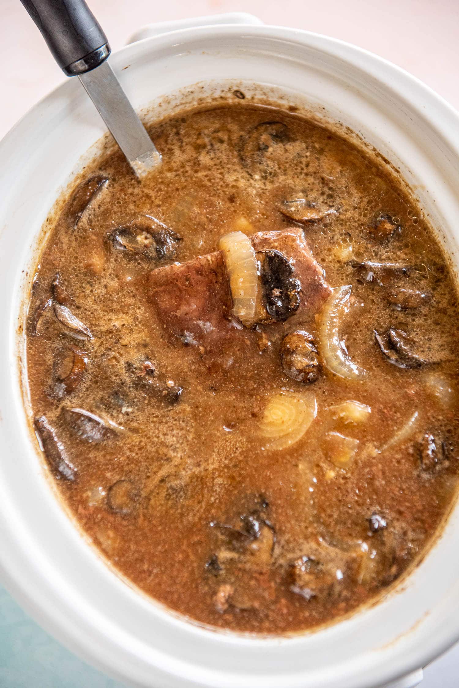 Slow Cooker Mushroom Round Steaks and Gravy ⋆ Real Housemoms