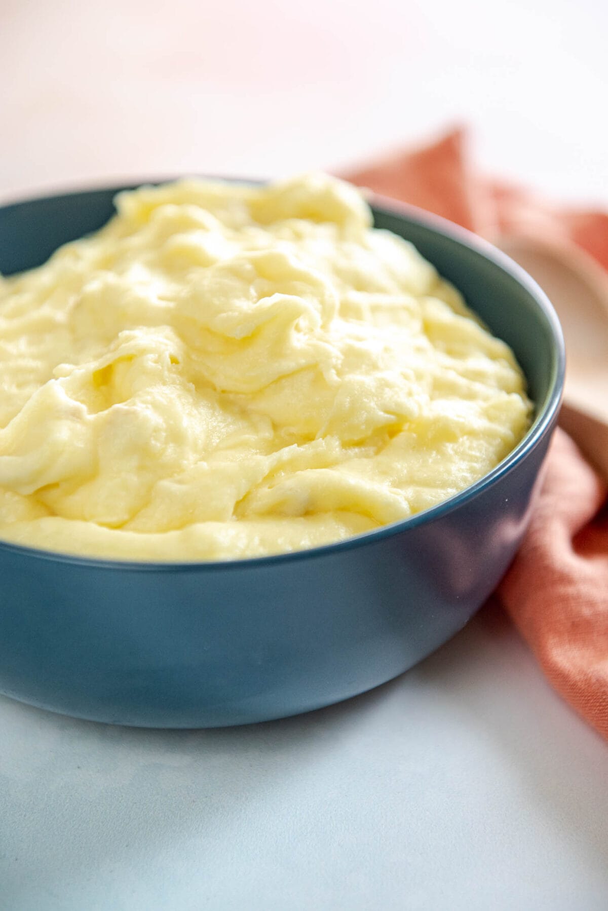 Slow Cooker Creamy Garlic Mashed Potatoes - Slow Cooker Gourmet