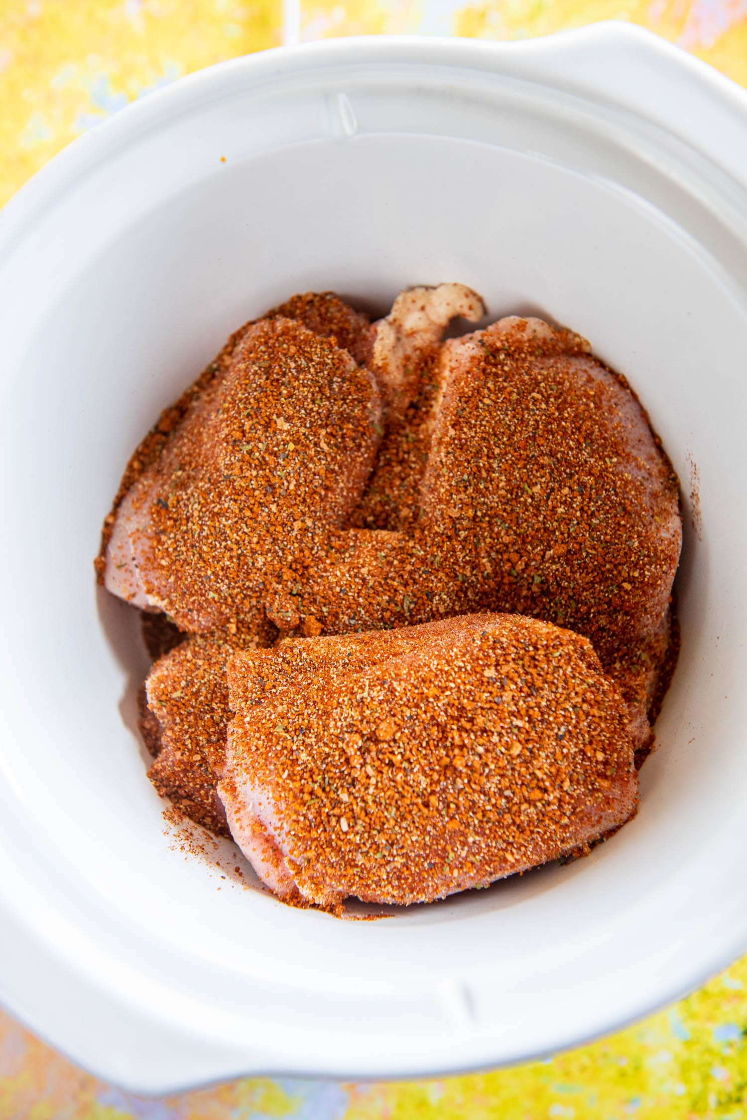 chicken thighs with bbq rub in slow cooker