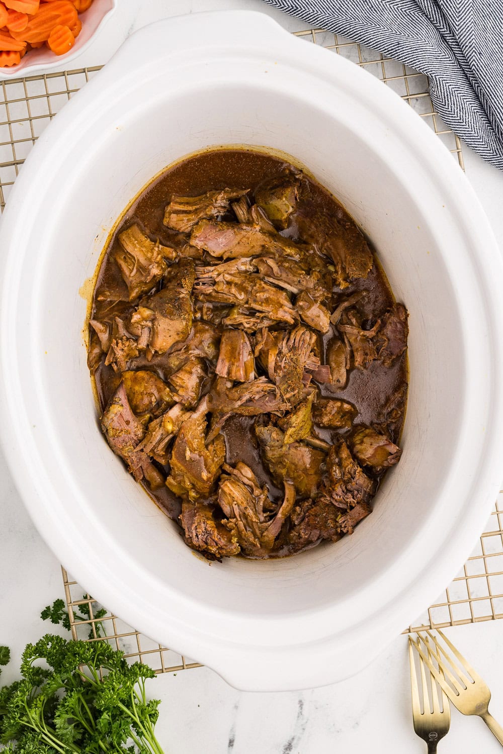 Slow cooker with cooked Slow Cooker London Broil
