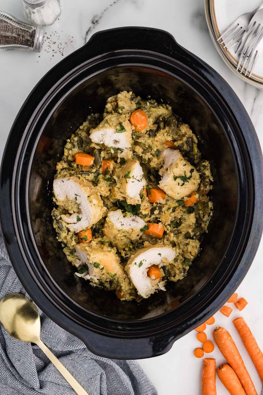 Slow cooker chicken and stuffing