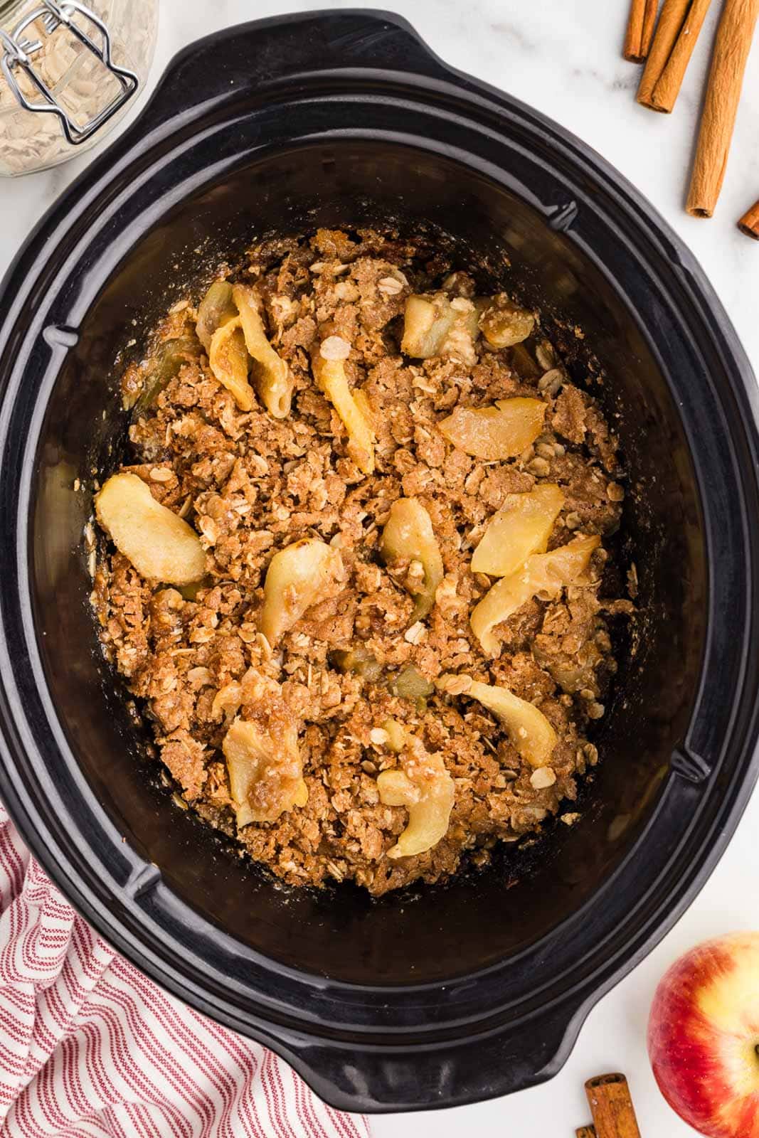 Apple crumble in a slow cooker
